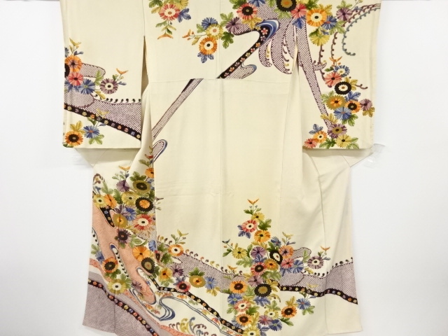 アンティーク　霞に菊模様着物